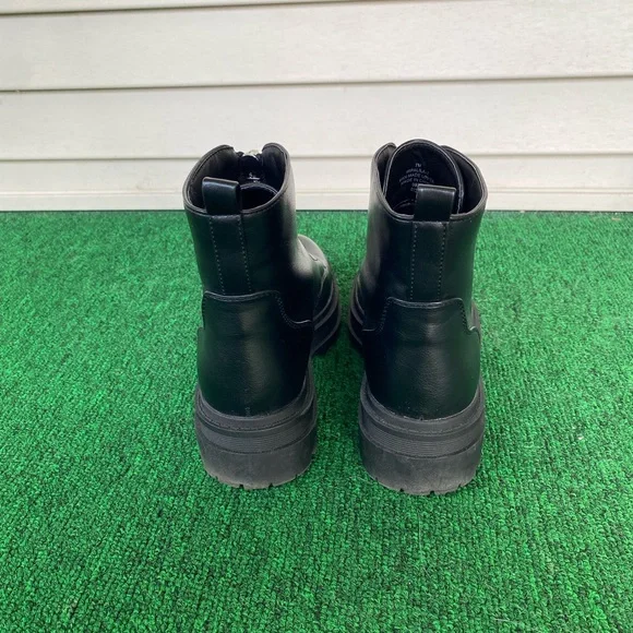 New, Indigo Rd., Black Palila Boots! - Picture 10 of 11